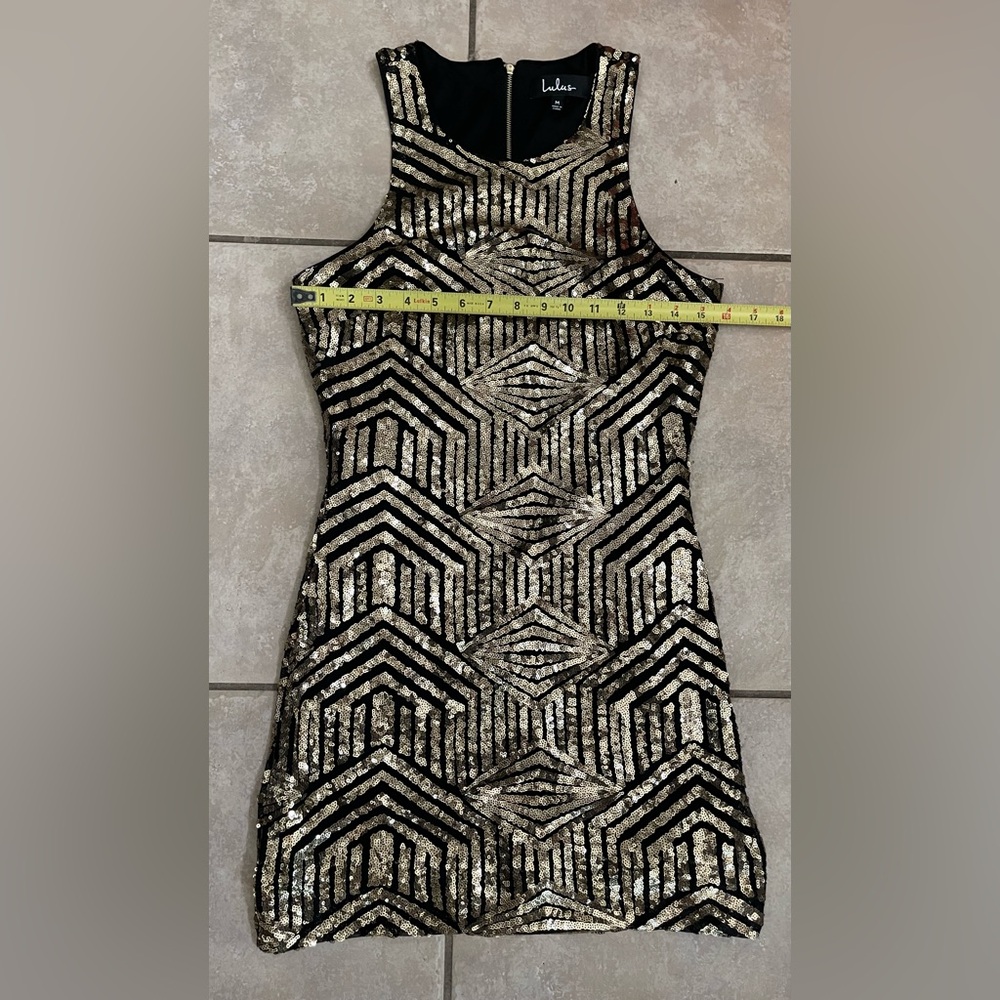 LULU'S Royal Flush Black and Gold, Geometric, Sequin,
Bodycon Mini Dress, Size M - Picture 9 of 10
